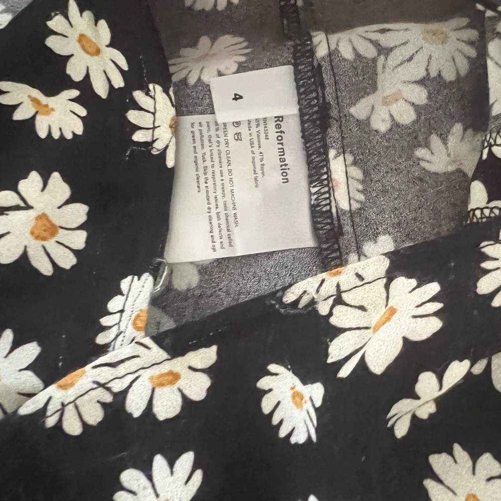 Reformation Margot Mini Short Skirt Daisy Chain (Size 4) - Picture 3 of 3